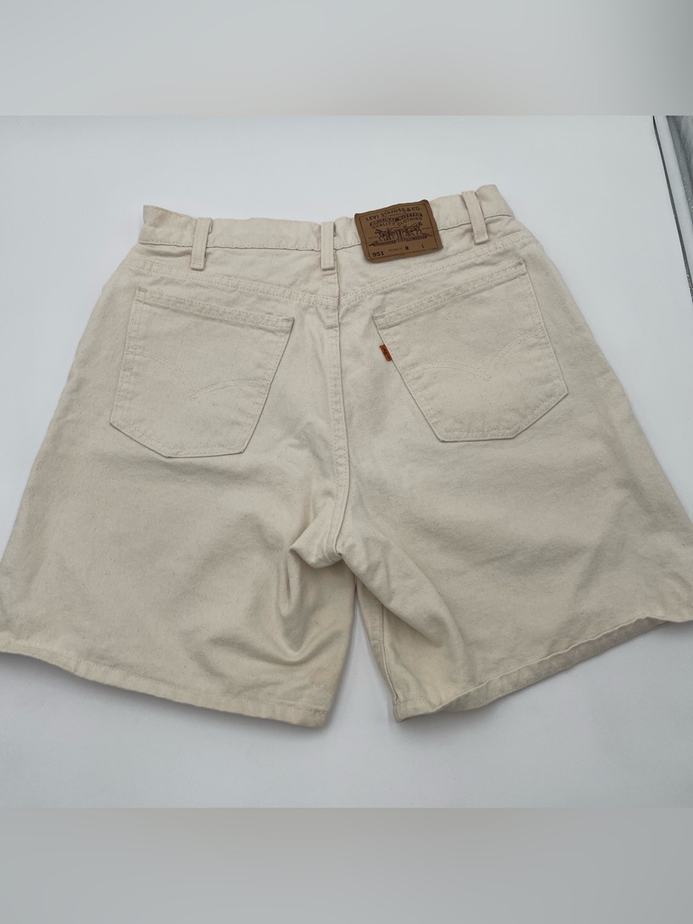 VTG Levi's 951 Jean Shorts Jorts Women’s 14 Beige Denim Orange Tab 90s USA Made - Picture 2 of 11